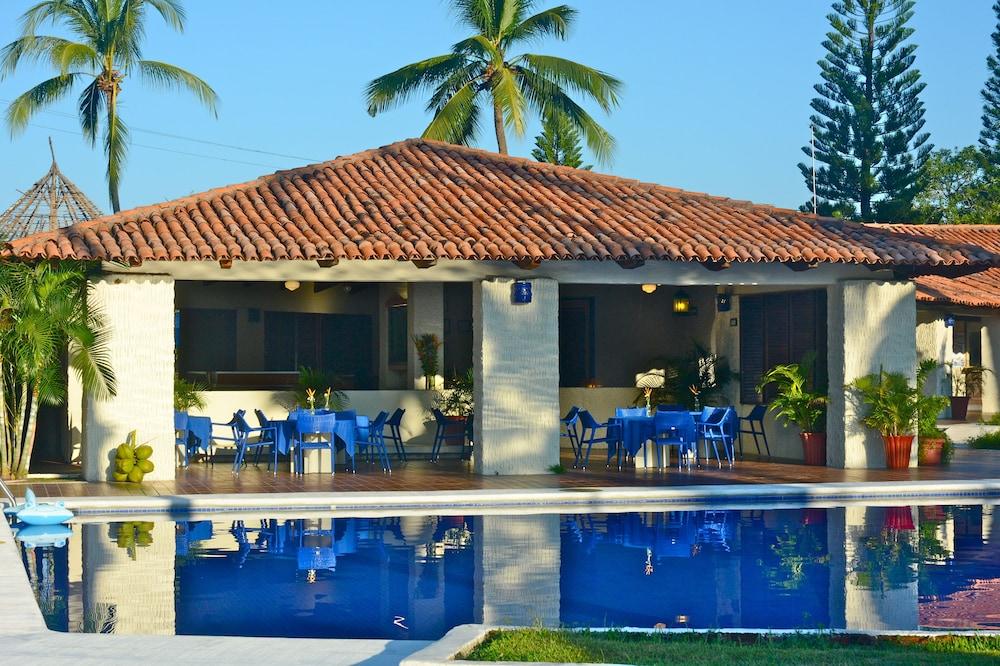 Cabo Blanco Hotel And Marina Barra de Navidad Eksteriør billede