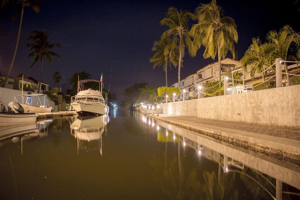 Cabo Blanco Hotel And Marina Barra de Navidad Eksteriør billede
