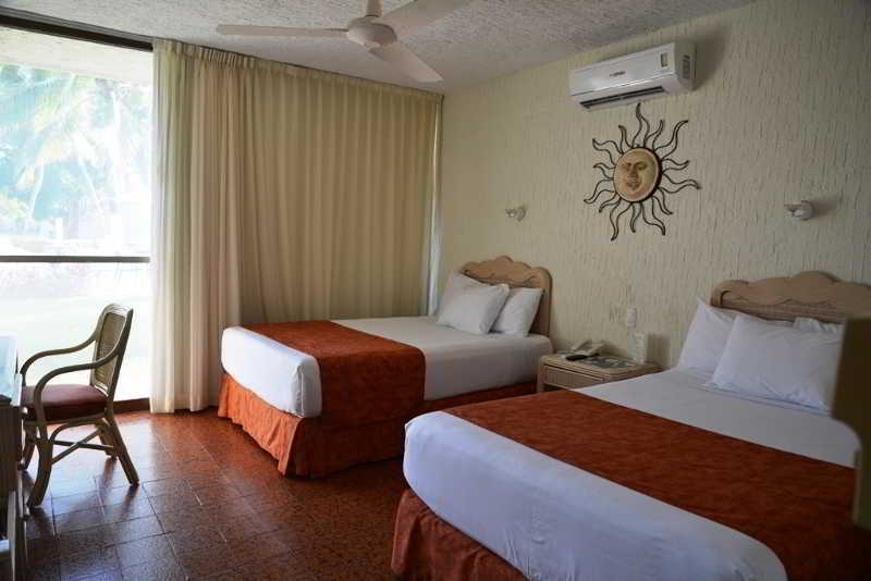 Cabo Blanco Hotel And Marina Barra de Navidad Eksteriør billede