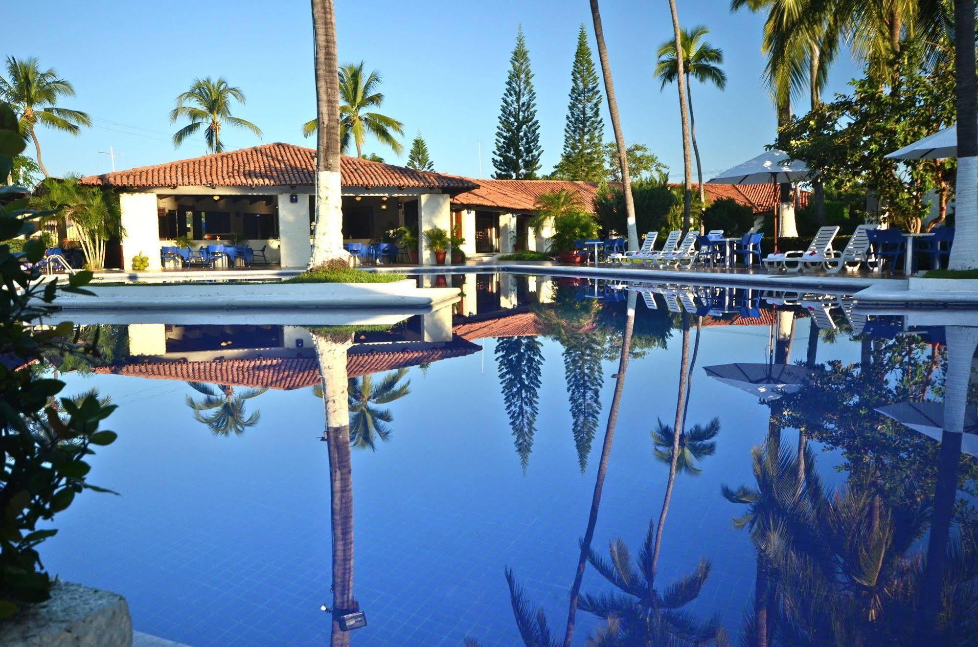 Cabo Blanco Hotel And Marina Barra de Navidad Eksteriør billede