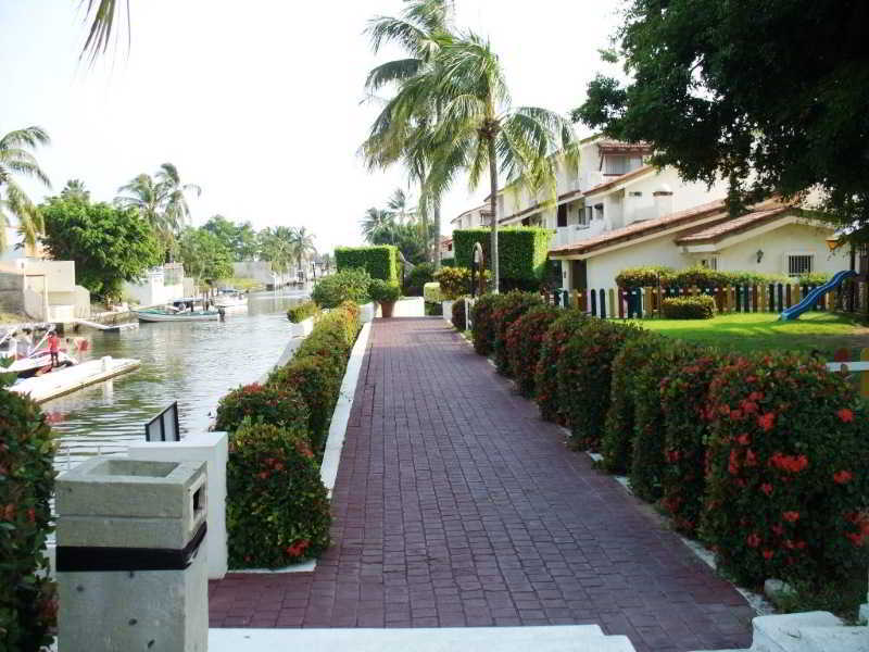 Cabo Blanco Hotel And Marina Barra de Navidad Eksteriør billede